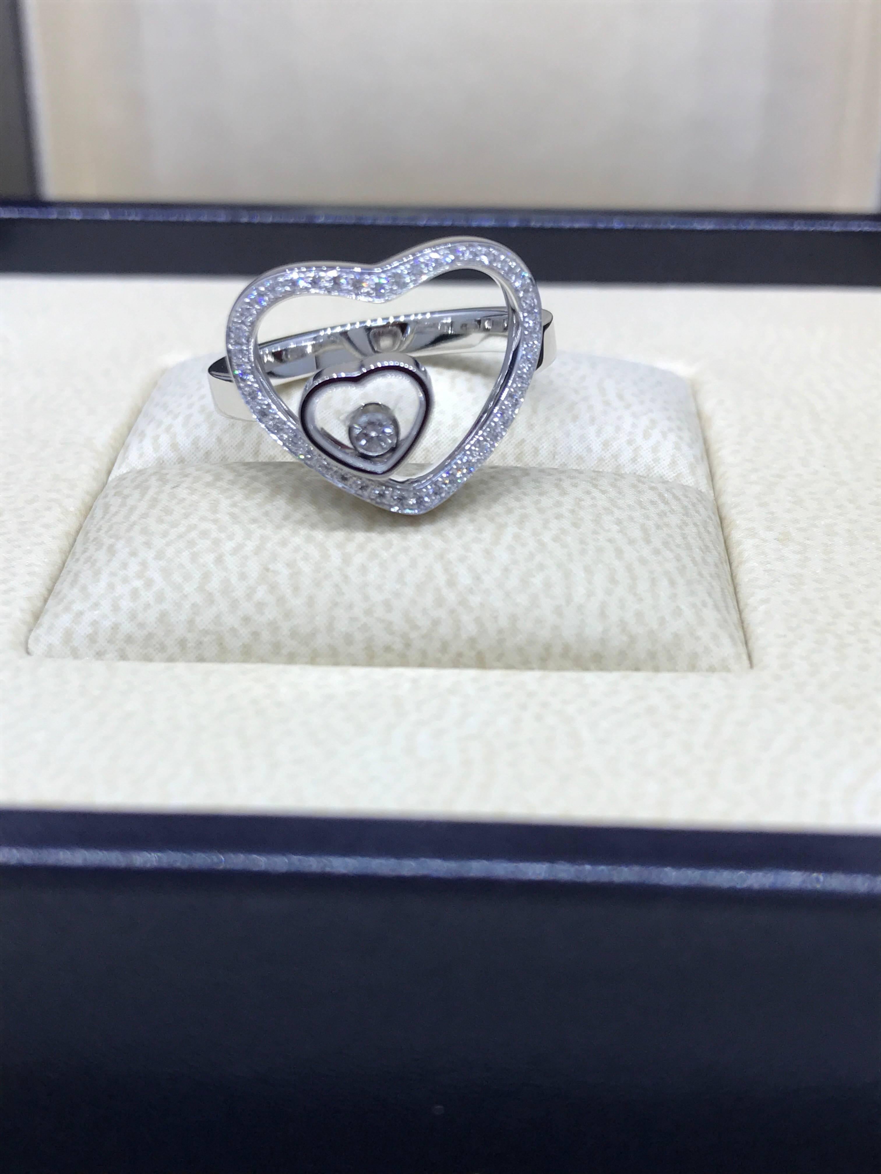 Chopard Happy Diamonds Heart Shaped ring

Model number: 82/7482-1018

100% Authentic

Brand New

Comes complete with original Chopard box, certificate of authenticity and warranty, and jewels manual

18 karat white gold

Ring weight: 5.5GR

Size 6