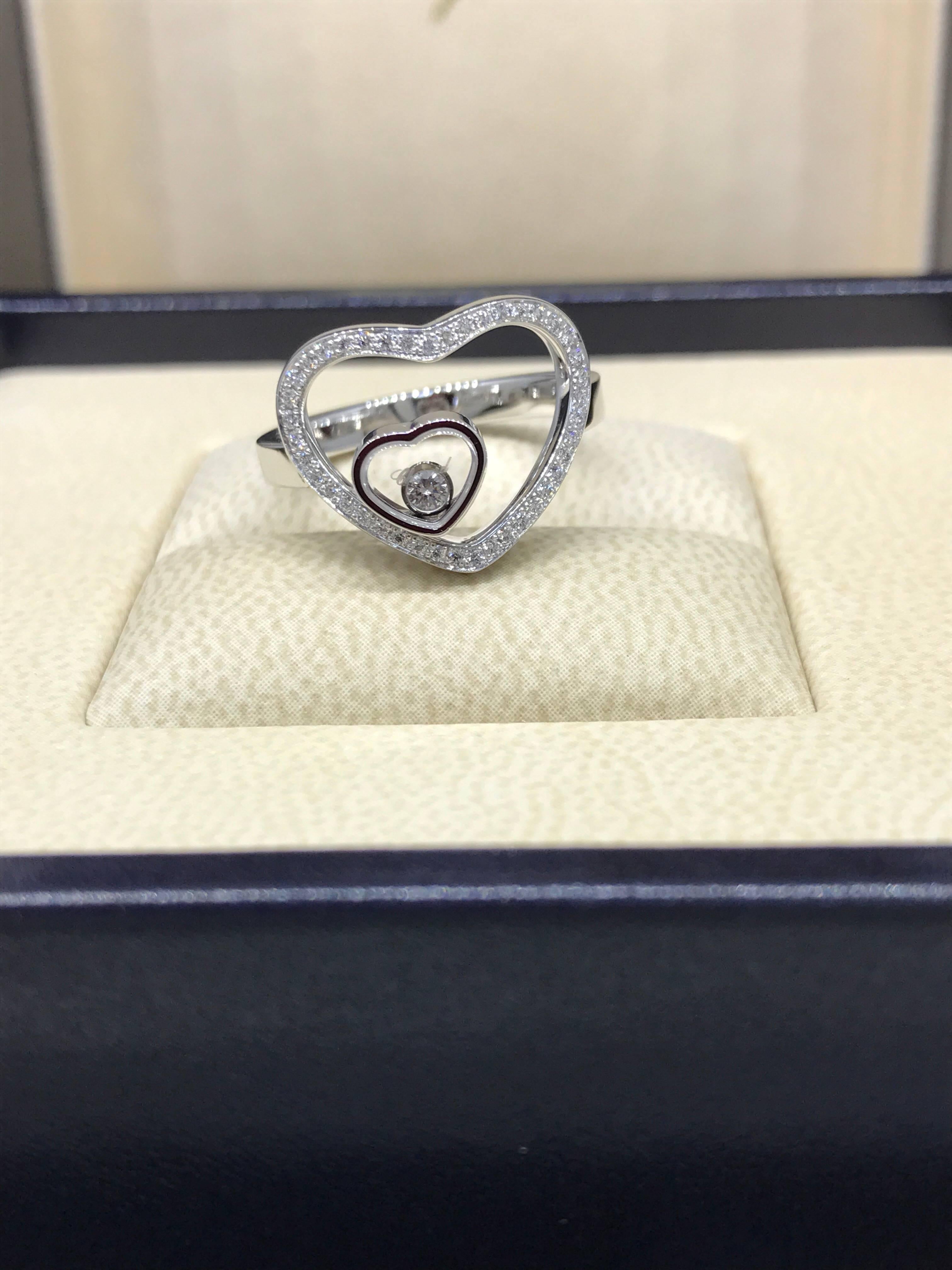 Women's Chopard Happy Diamonds 18 Karat White Gold Diamond Heart Shaped Ring For Sale