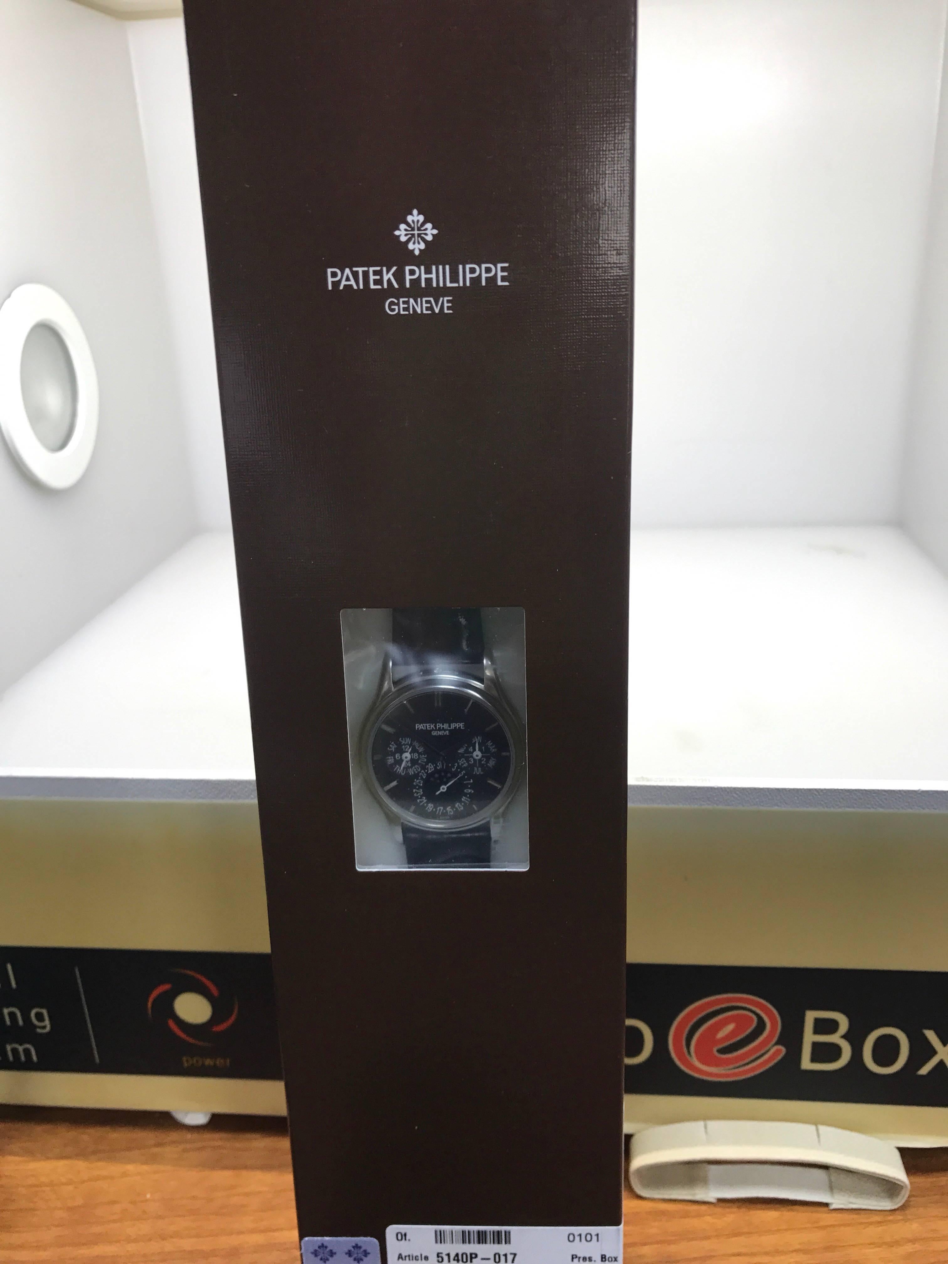 Men's Patek Philippe Platinum Perpetual Calendar Gray Dial Wristwatch   For Sale