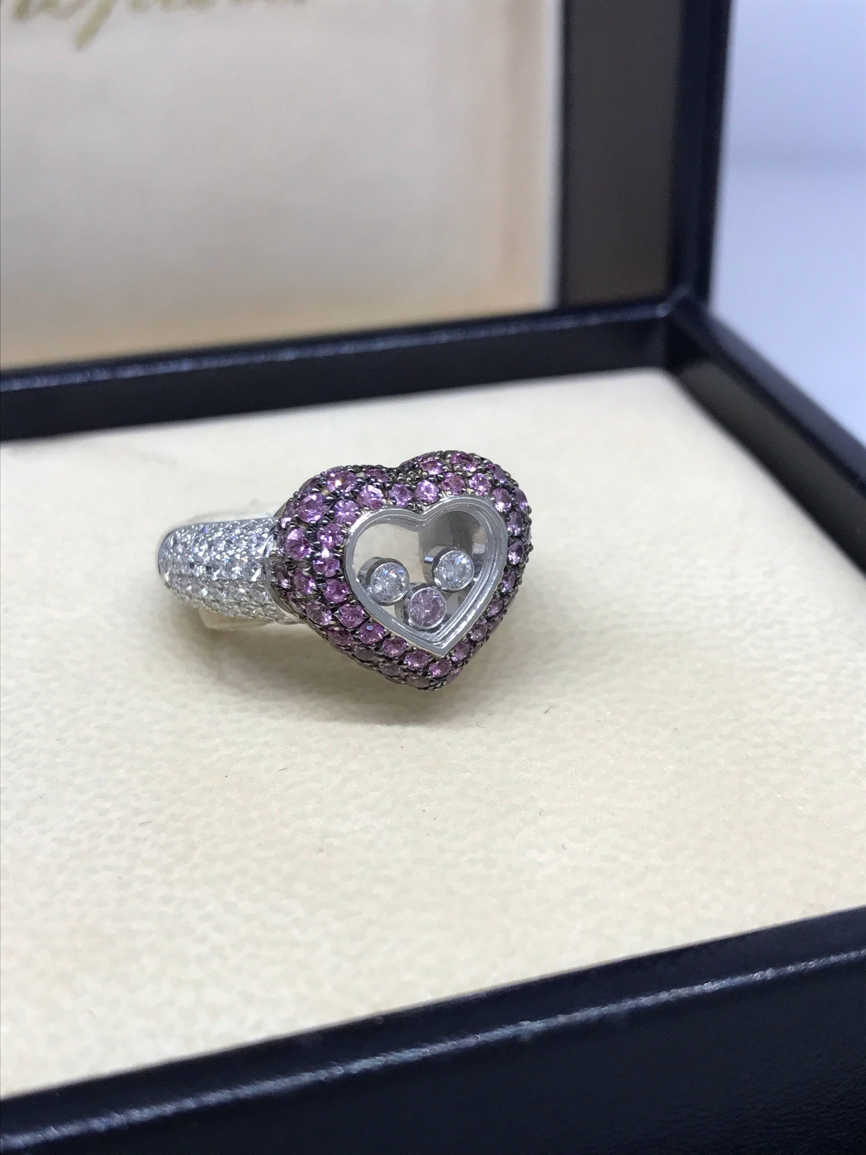 Chopard Happy Diamonds White Gold Diamonds and Pink Sapphires Heart Shape Ring In Excellent Condition For Sale In New York, NY