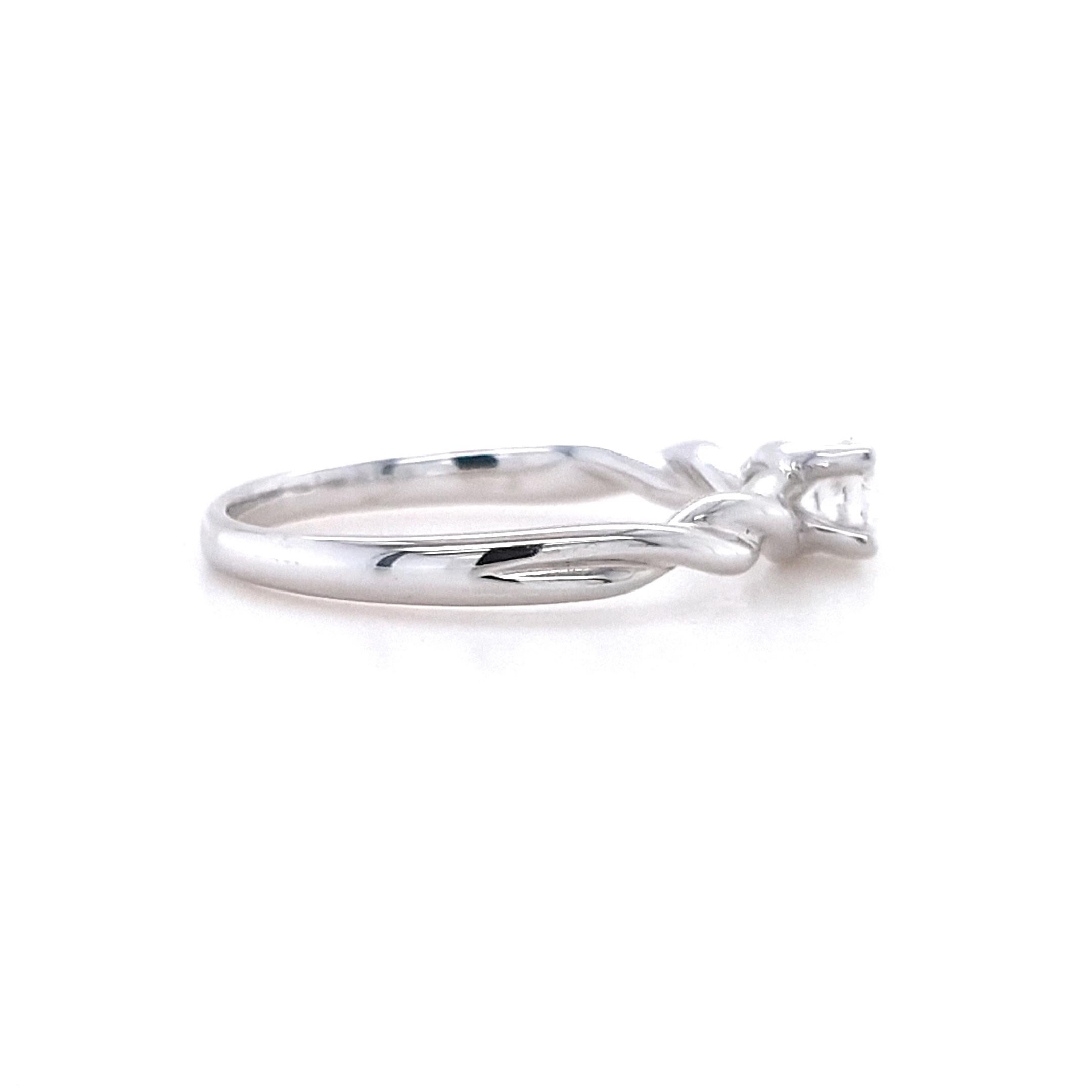 Fei Liu Anillo de compromiso Aurora de oro de 18 quilates con diamantes de 0,25 ct - Talla K1/2 en Nuevo estado para la venta en Birmingham, GB