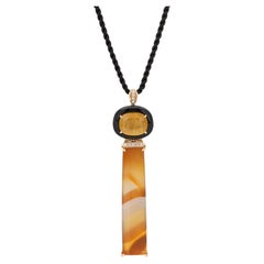 10.85ct Yellow Sapphire, Diamond, Onyx and Agate 14ct Gold Pendant Necklace