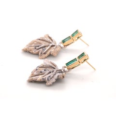 Boucles d'oreilles pendantes en or 14 carats serties d'émeraudes, de diamants et de jaspe - Fei Liu