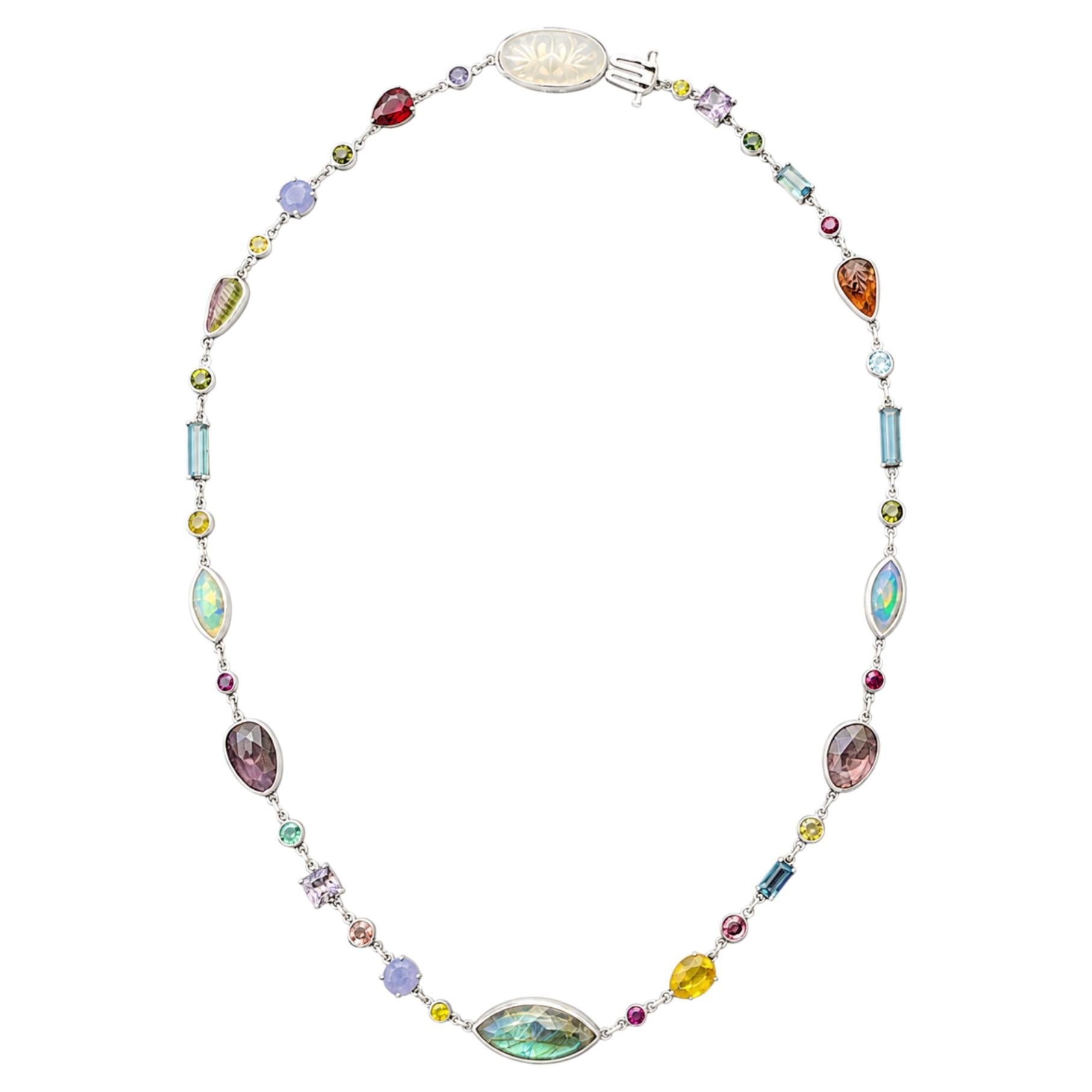 Collana “Composition No. 1” con labradorite e pietre miste, in argento sterling placcato rodio