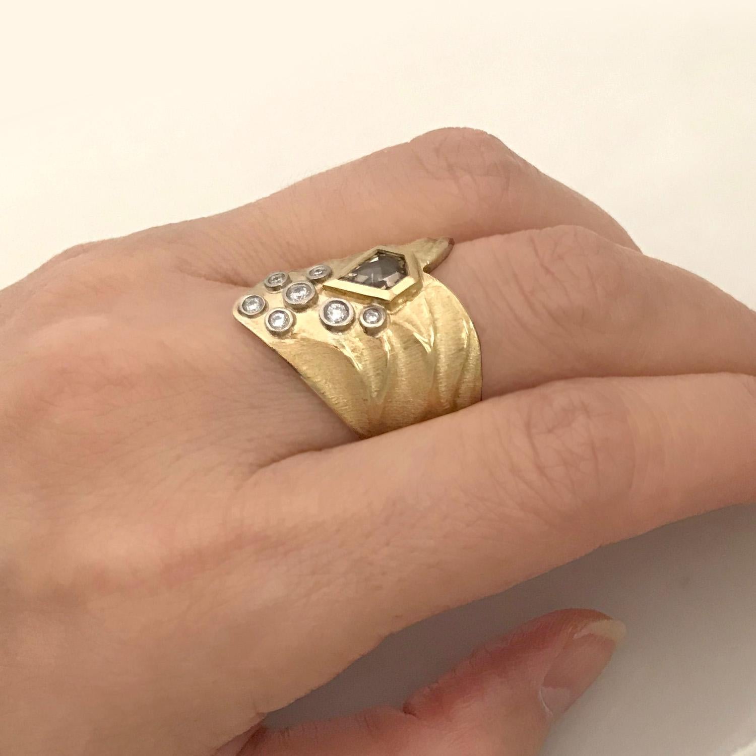 Contemporary 18 Karat Yellow Gold Ring Featuring a 0.44 Carat Kite Shape Champagne Diamond