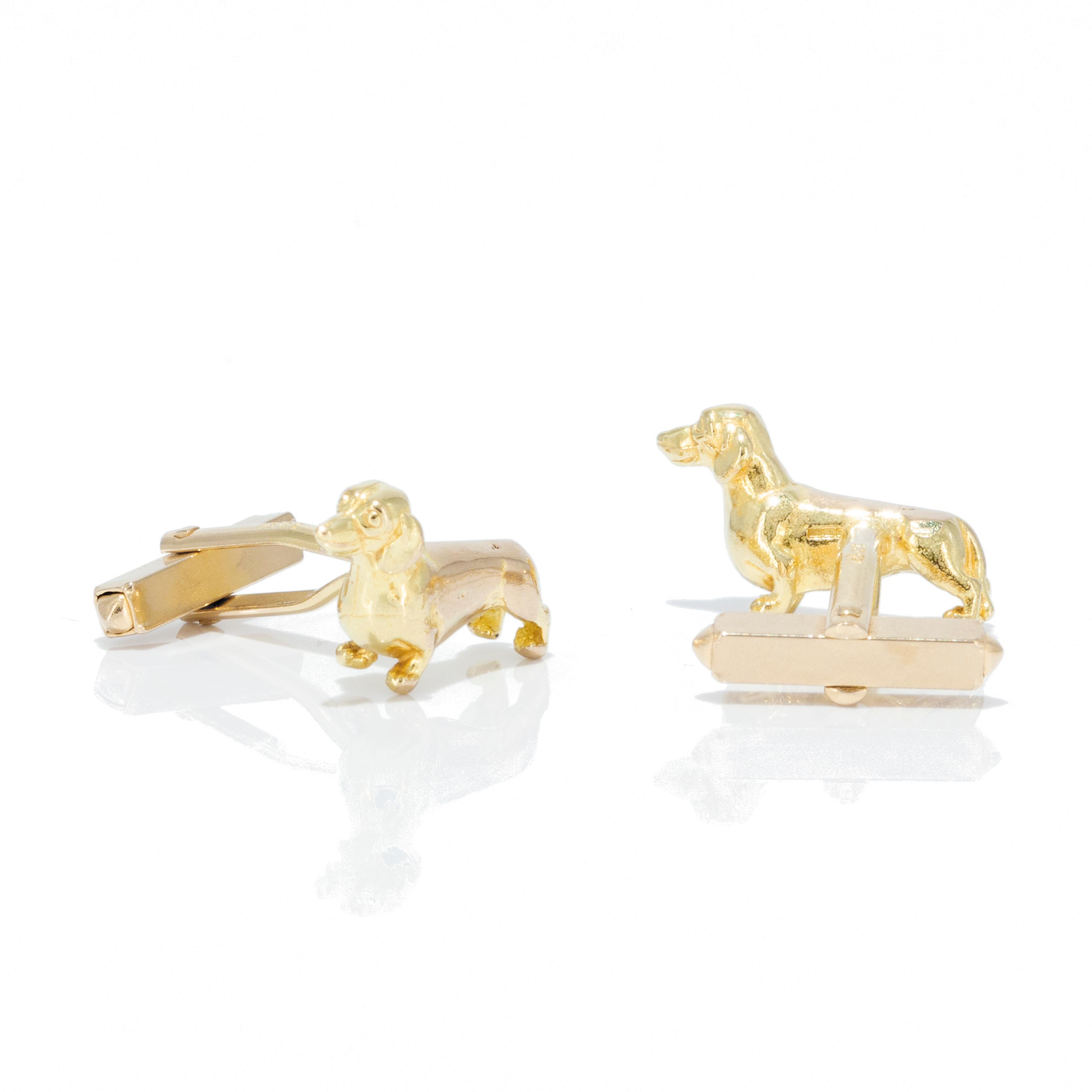 Dachshund Cufflinks in Solid 9 Karat Gold In New Condition For Sale In London, GB