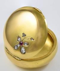 Antique Gold Four-Leaf Clover Pill Box