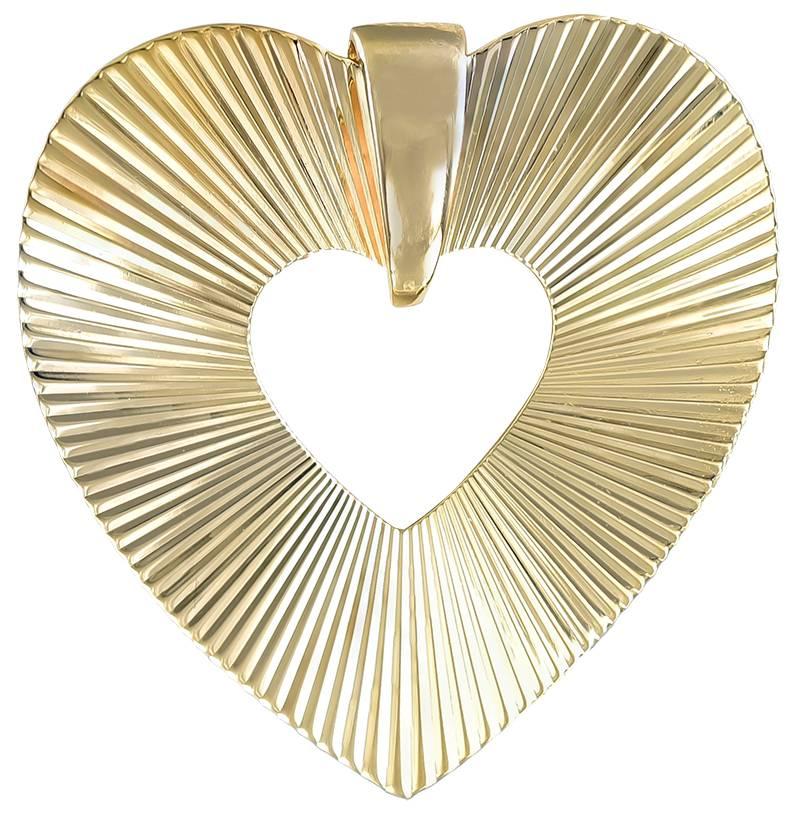 Retro Gold Heart Pin/Pendant For Sale