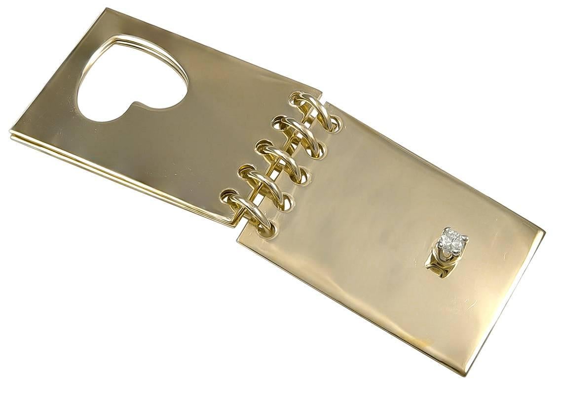 Adorable Gold Notepad Charm In Excellent Condition For Sale In New York, NY