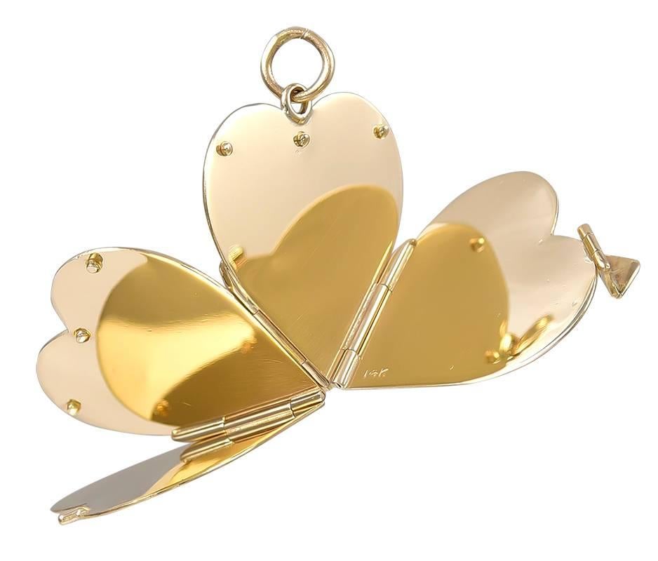 Gold Heart Locket for Six Pictures In Excellent Condition In New York, NY