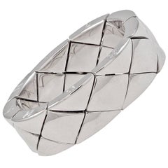 Chanel White Gold Quilted Ring