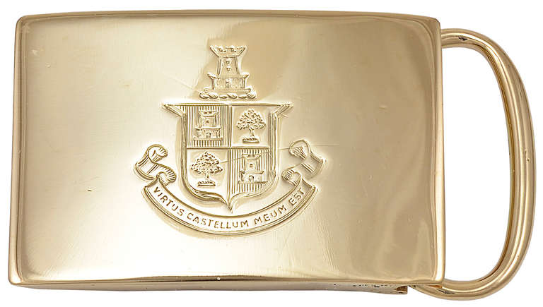 Unverwechselbar antik 14K  goldene Gürtelschnalle von Tiffany & Co. Handgravur
mit einem Wappen und dem Text: 