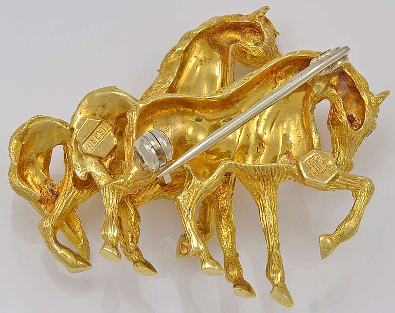 Horse Brooch In Excellent Condition For Sale In New York, NY