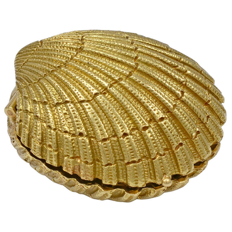 TIFFANY SCHLUMBERGER Gold Shell Pill Box