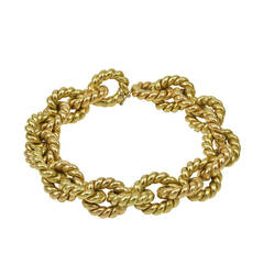 Classic Italian Textured Gold Link Bracelet 4
