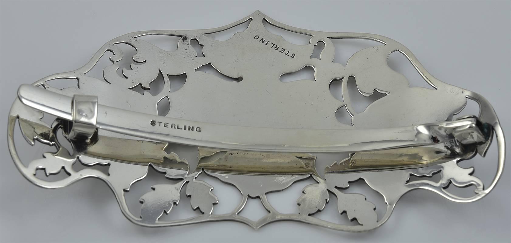Big and beautiful sterling silver barrette with cut-out engraved Art Nouveau flowers. Scalloped borders. 4