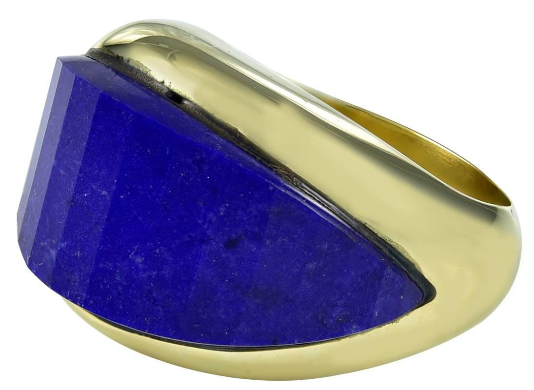 Striking Lapis Lazuli Gold Ring In Excellent Condition For Sale In New York, NY