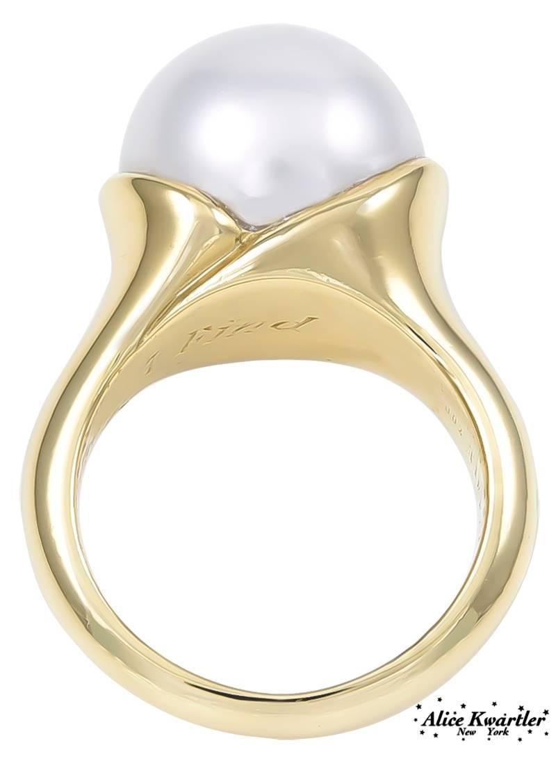 Tiffany & Co. Pearl Gold Ring In Excellent Condition In New York, NY