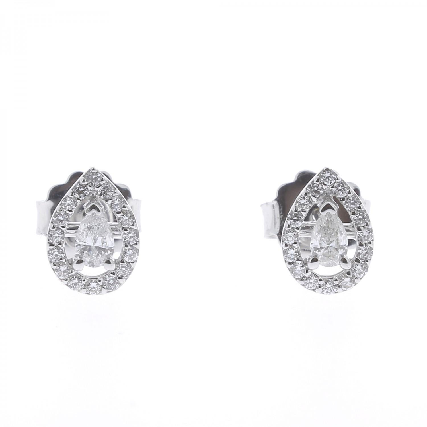 0.36 Carat GVS Pear Diamond Clip-On Earrings 18 Karat White Gold Stud Earrings For Sale