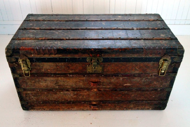 An Early Vintage Louis Vuitton Steamer Trunk large For Sale at 1stdibs
