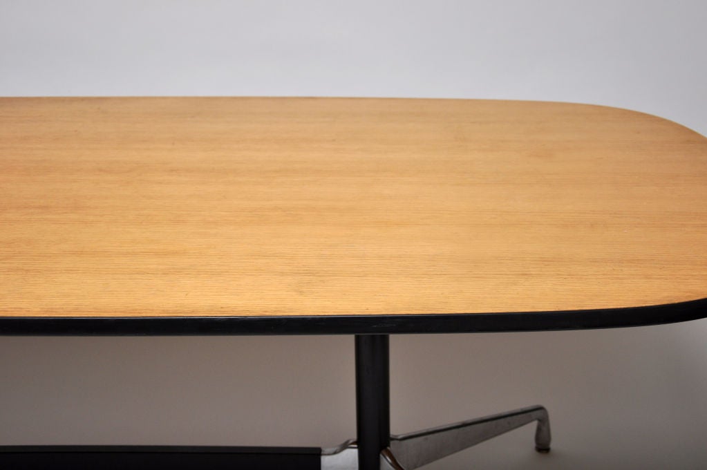 Herman Miller Table For Sale at 1stDibs