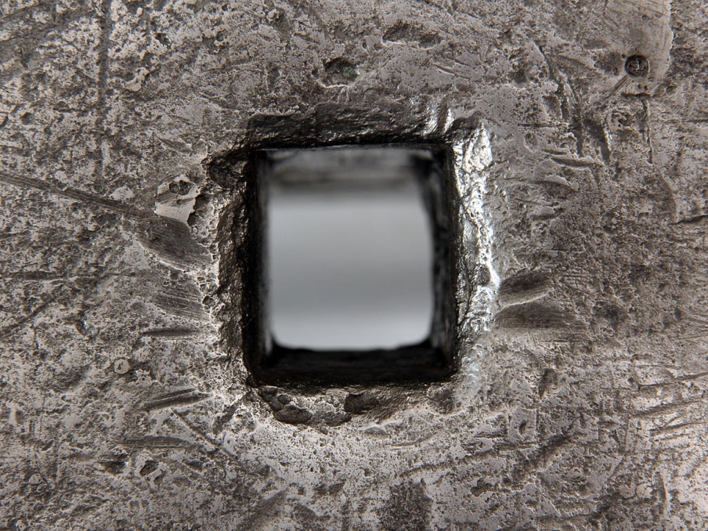 huge bridge anvil at 1stDibs bridge anvil for sale, large anvil for sale