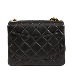 Chanel Schwarzes Lammfell Mini Classic Flap Tasche