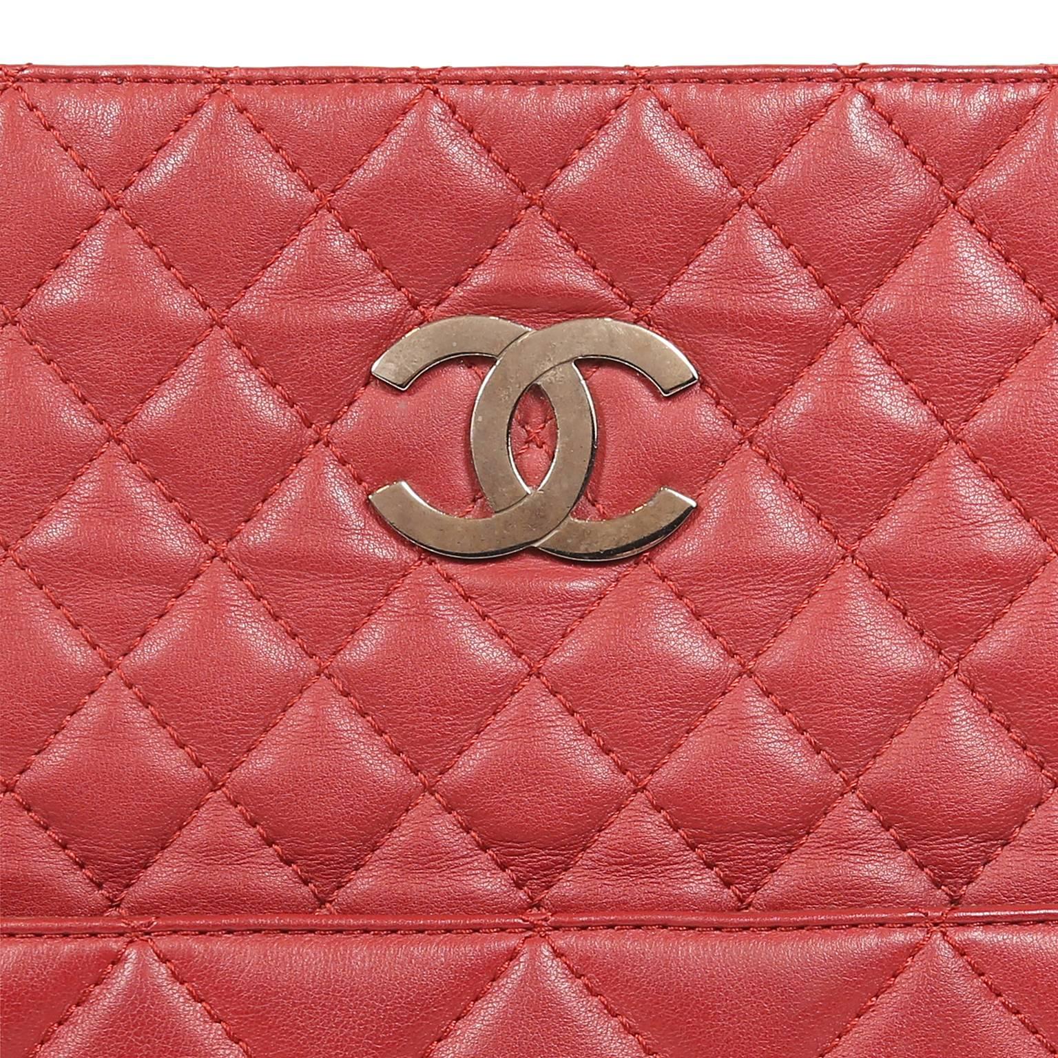 Women's Chanel Red Leather XXL Tote Bag