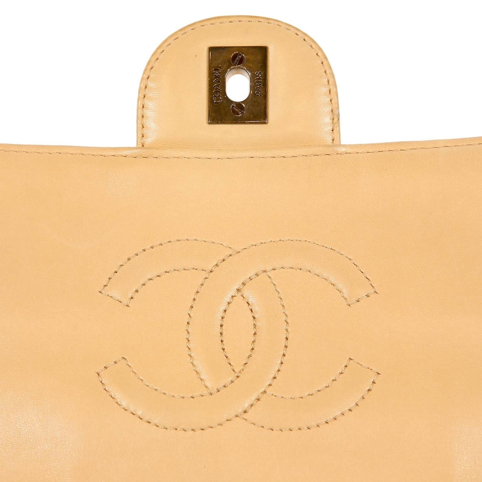 Chanel Beige Lambskin and Bakelite Vintage Classic Flap Bag 11