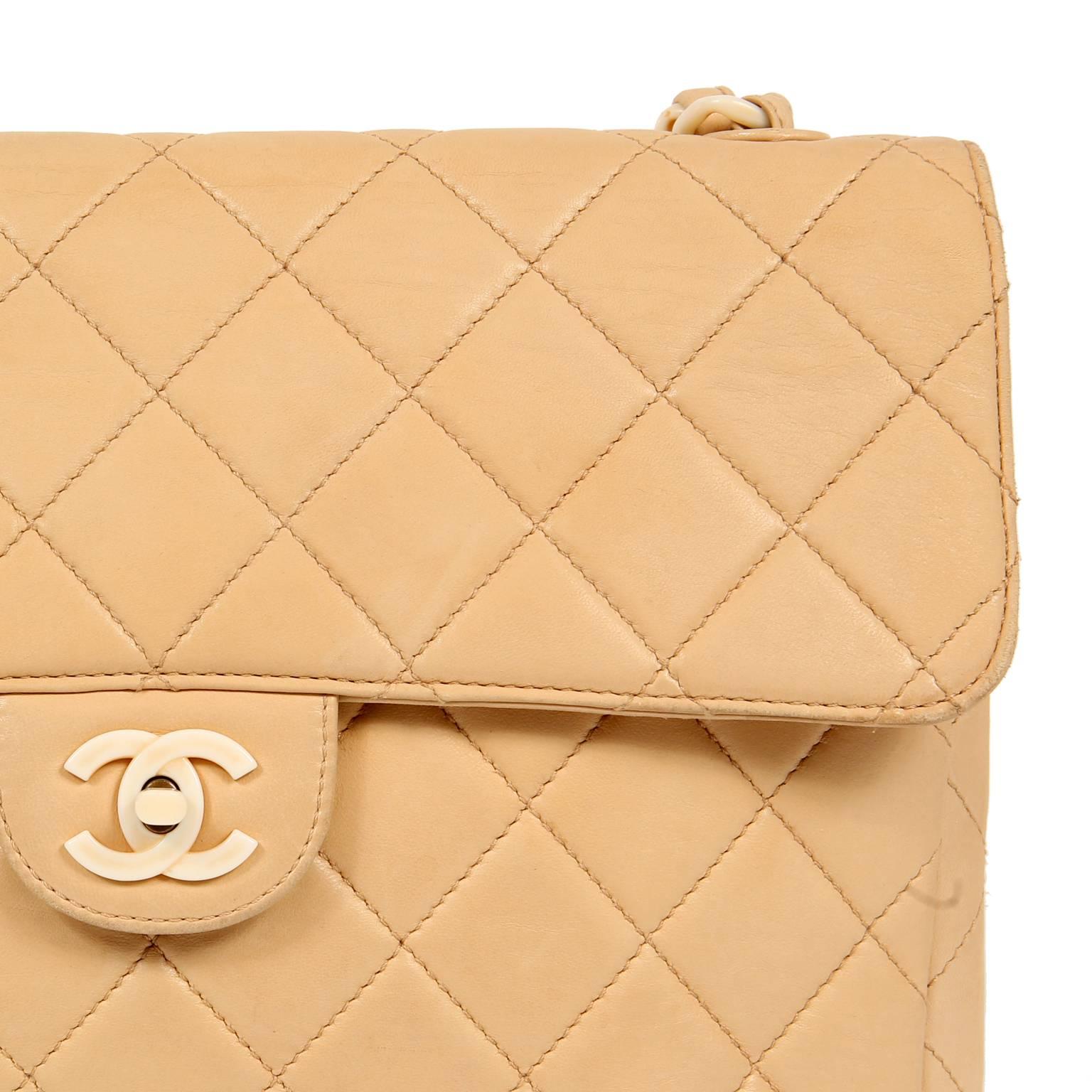 Chanel Beige Lambskin and Bakelite Vintage Classic Flap Bag 2