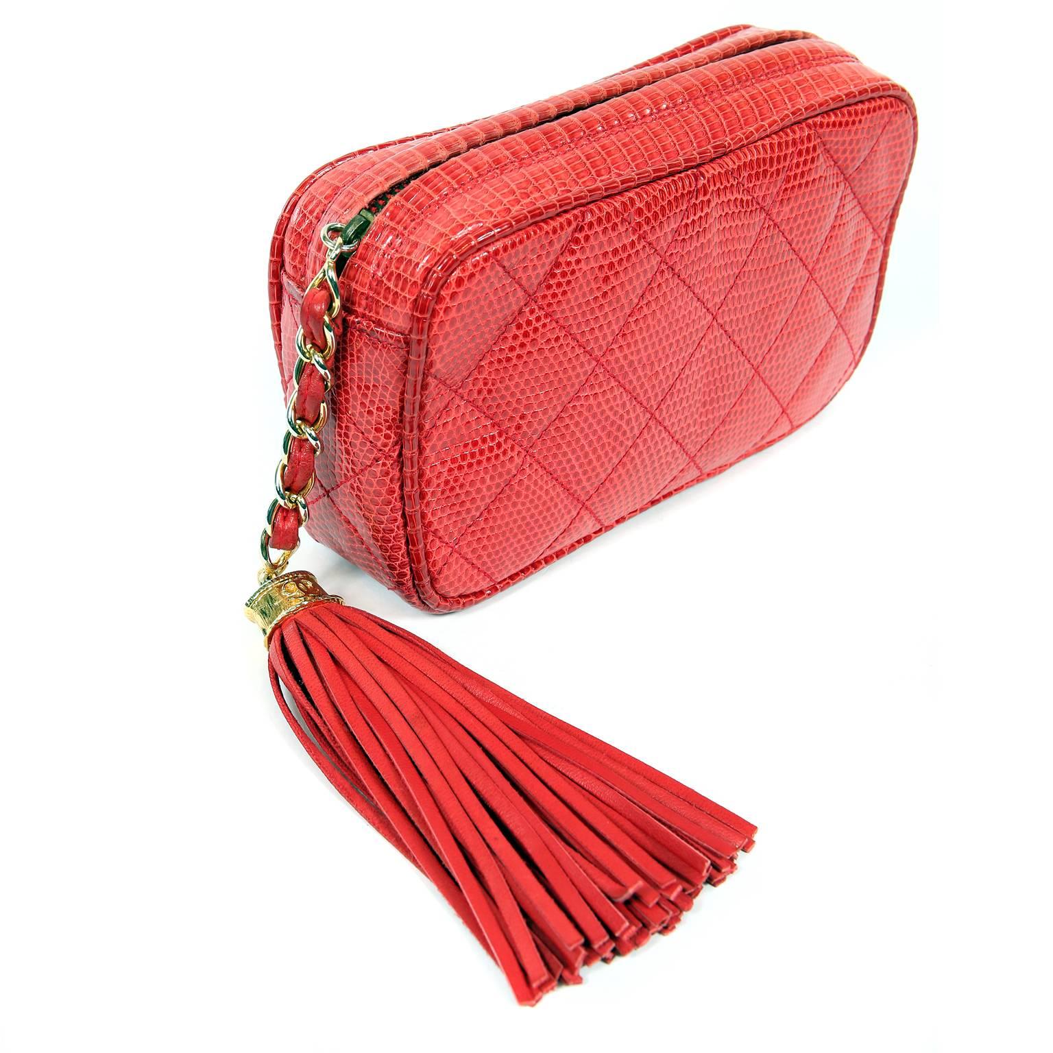 Chanel Red Lizard Vintage Tassel Clutch In Excellent Condition For Sale In Palm Beach, FL