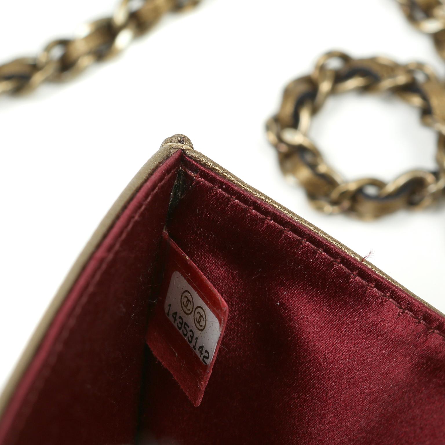Chanel Paris Byzance Bronze Leder-Abendtasche mit Juwelen aus Bronze im Angebot 11