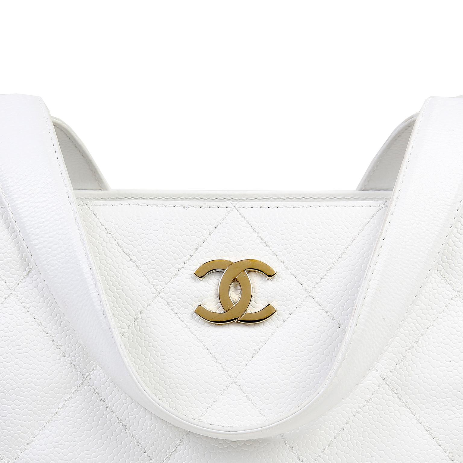 Chanel White Caviar Leather Tote Bag In Excellent Condition In Palm Beach, FL