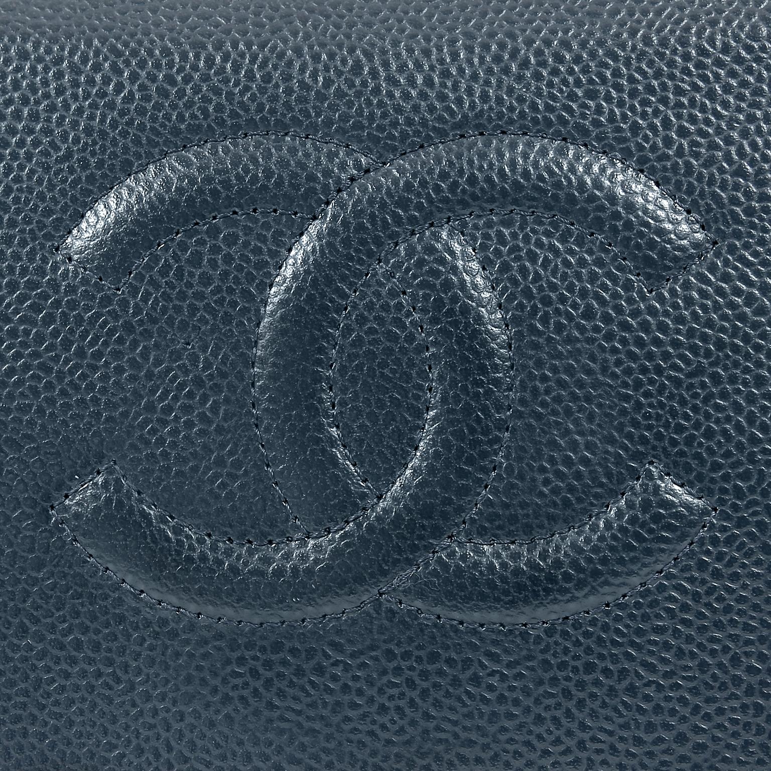 Chanel Navy Caviar Leather XL Zip Wallet In Excellent Condition In Palm Beach, FL