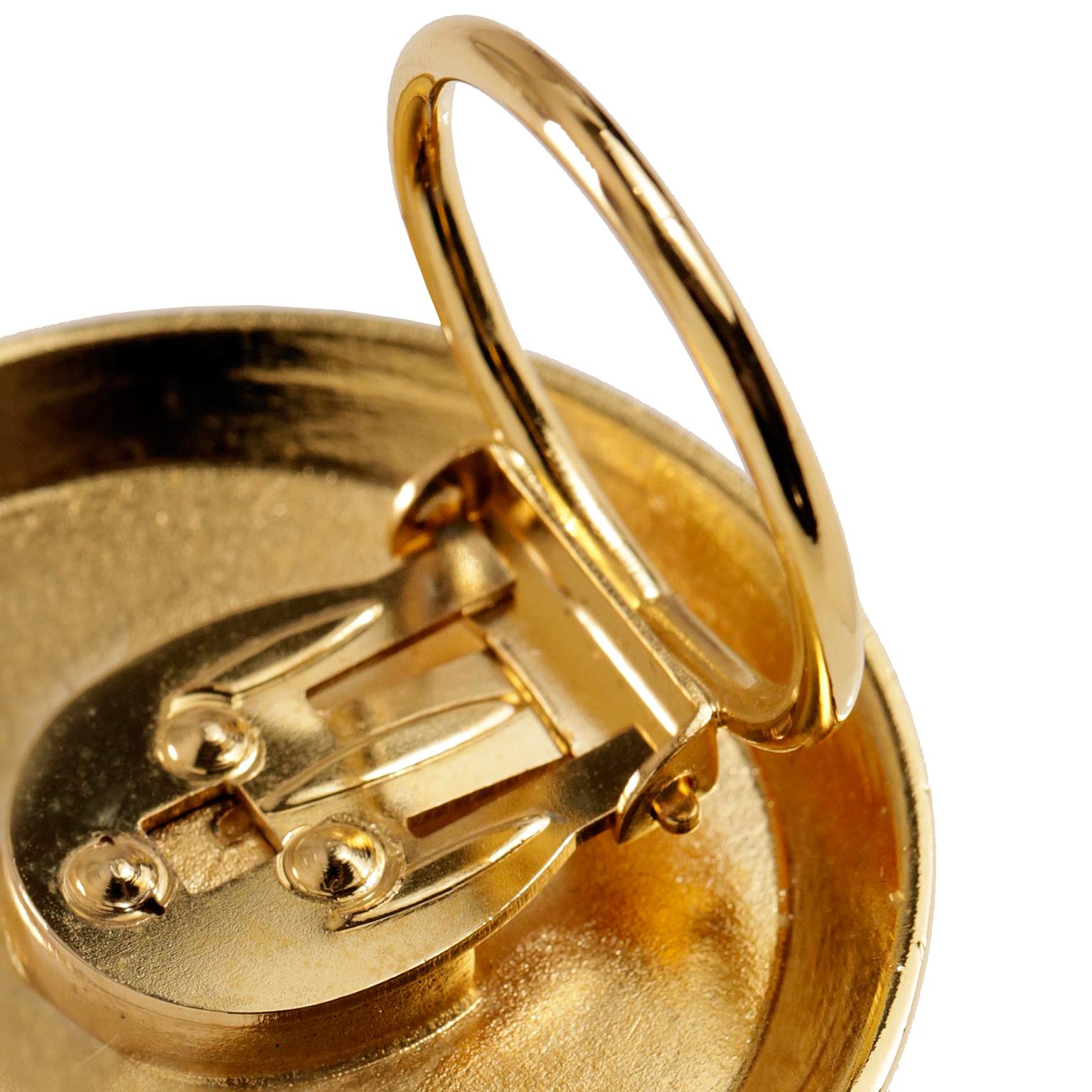 Chanel - Écharpe à clip CC dorée Pour femmes en vente