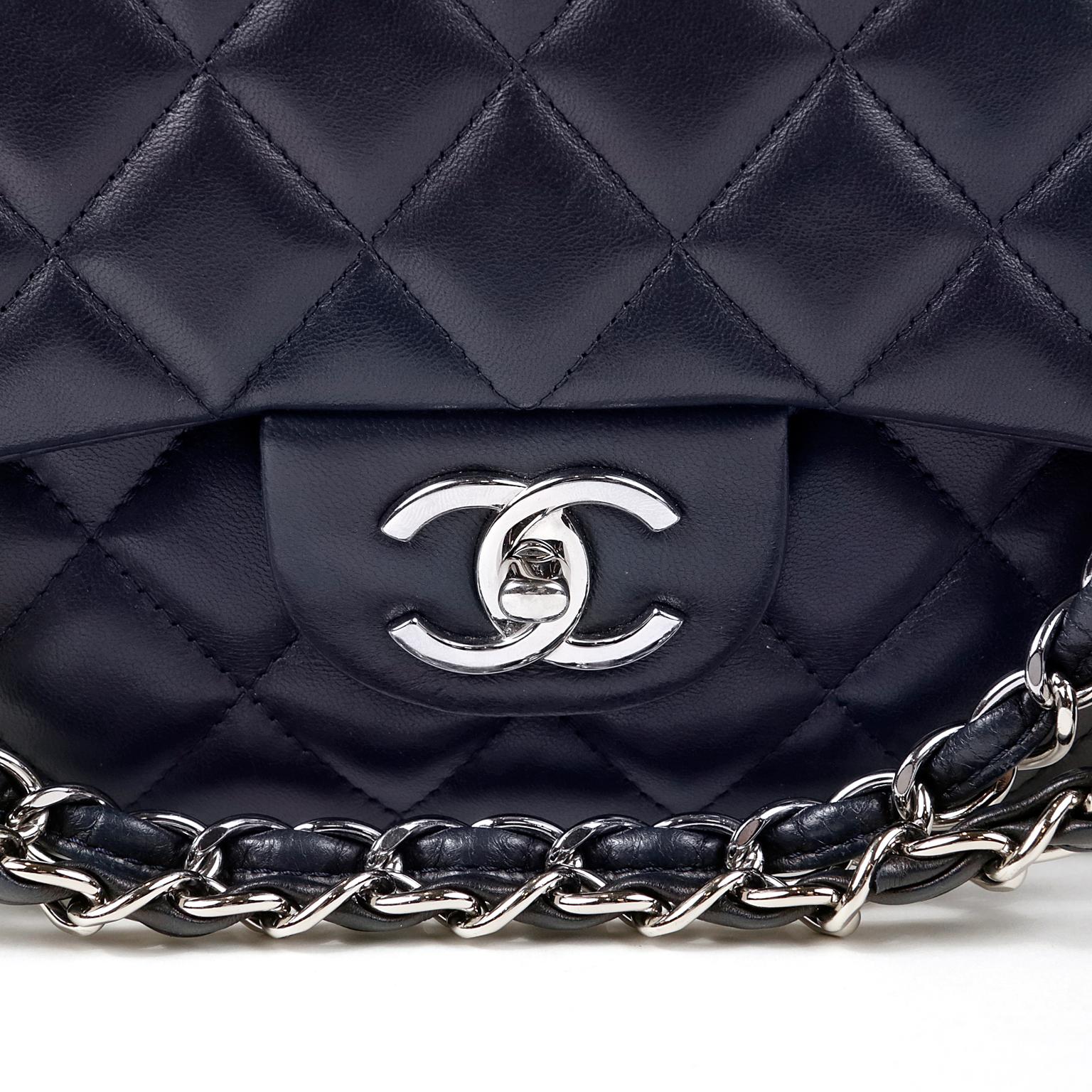 Chanel Navy Lambskin Maxi Double Flap Bag In New Condition In Palm Beach, FL