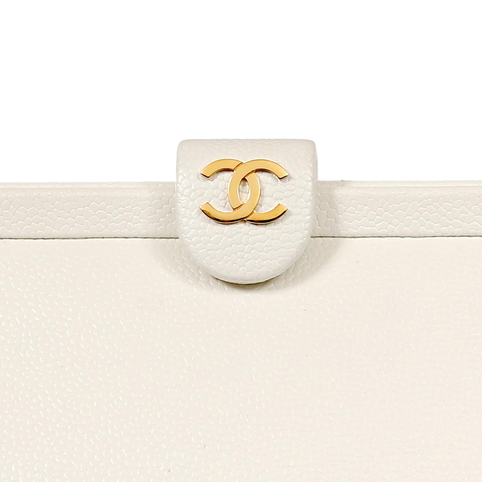 chanel white caviar bag