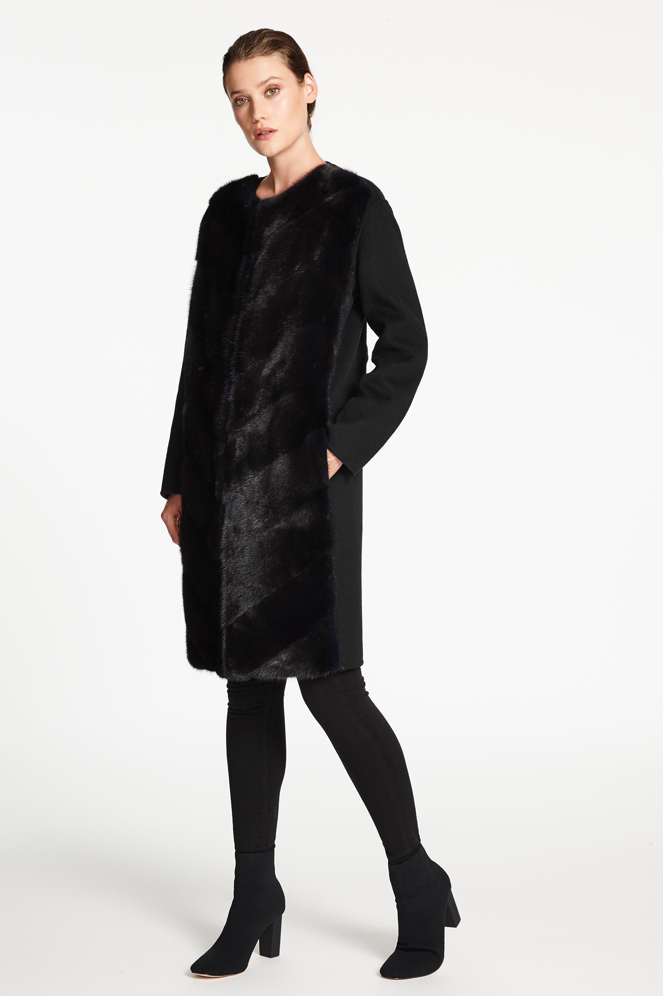 Collarless Coat Cashmere and in Navy Black Mink Fur 1