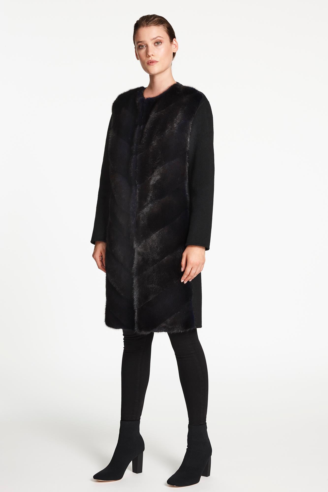 Collarless Coat Cashmere and in Navy Black Mink Fur 2