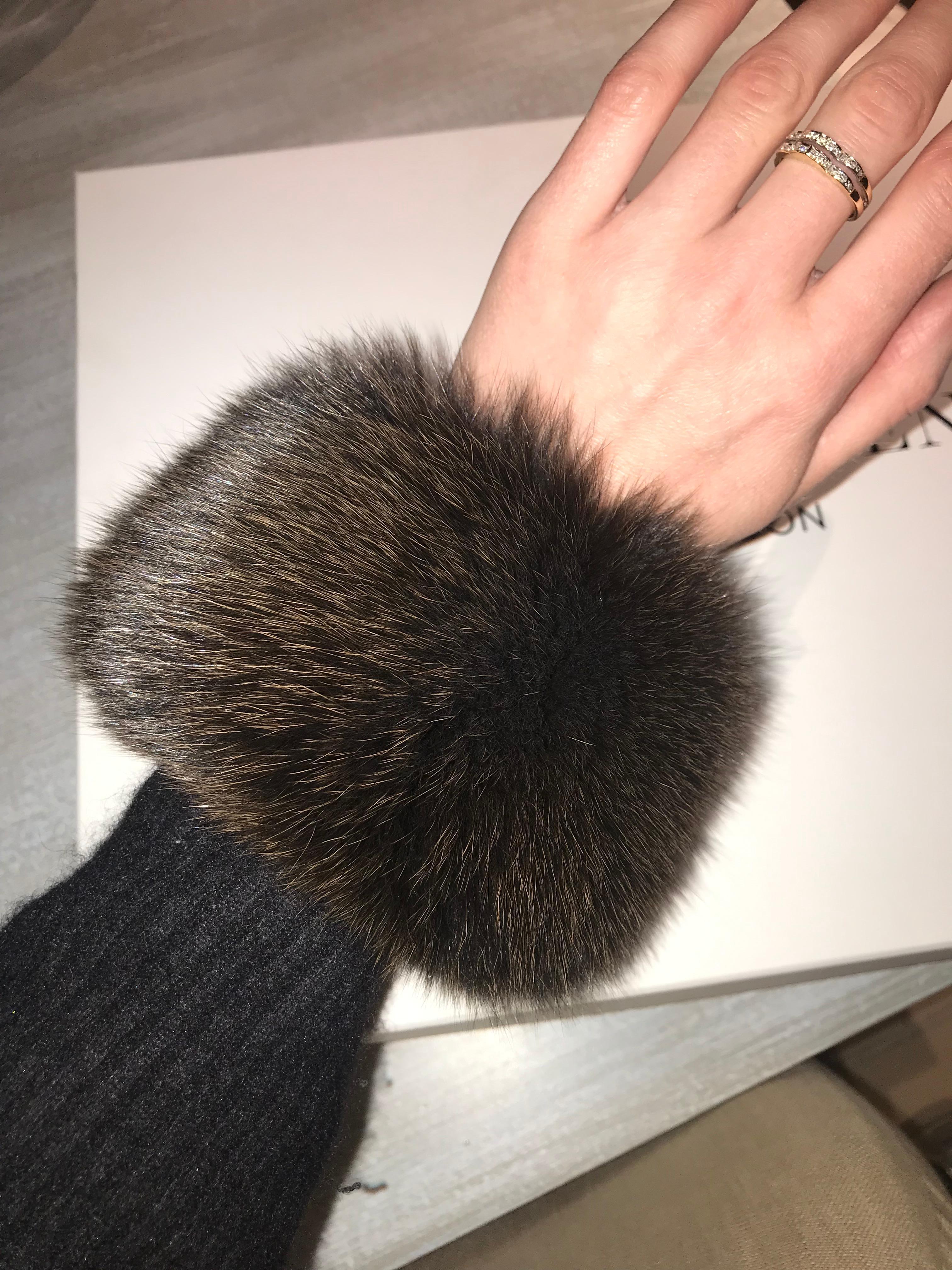 Verheyen London Snap on Fox Cuffs are the perfect accessory for winter/autumn dressing. Wear over any jumper or coat, these cuffs will jazz up any look and keep you staying cosy with style. 

All fur is origin assured and ethically sourced from
