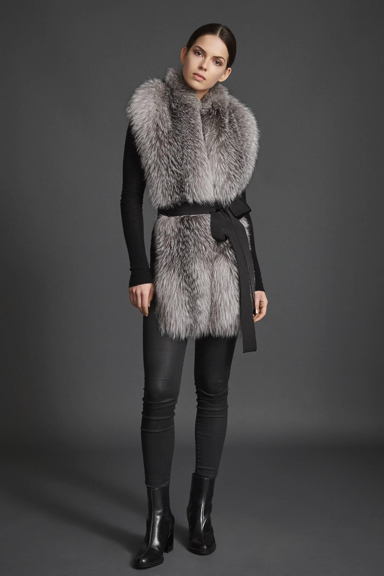 Women's or Men's Verheyen London Legacy Stole Natural Blue Frost Fox Fur & Silk Lining -Brand New