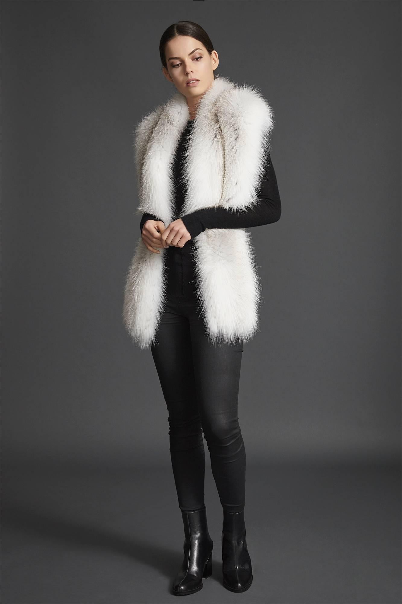 Women's Verheyen London Legacy Stole in Natural Fawn Light Fox Fur - Silk &Monogramming 