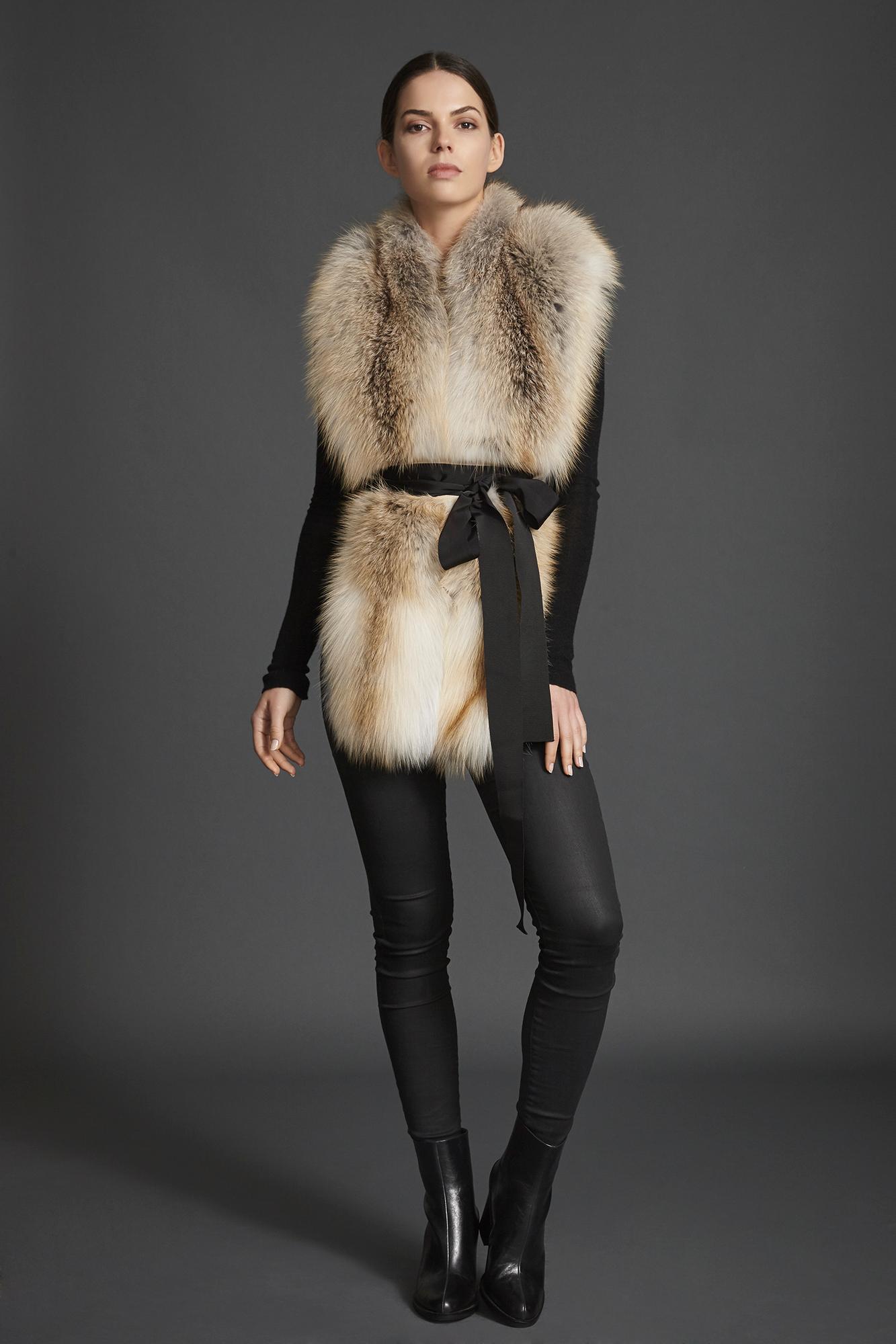 Beige Verheyen London Legacy Stole Natural Golden Island Fox Fur - Lined in Silk & New