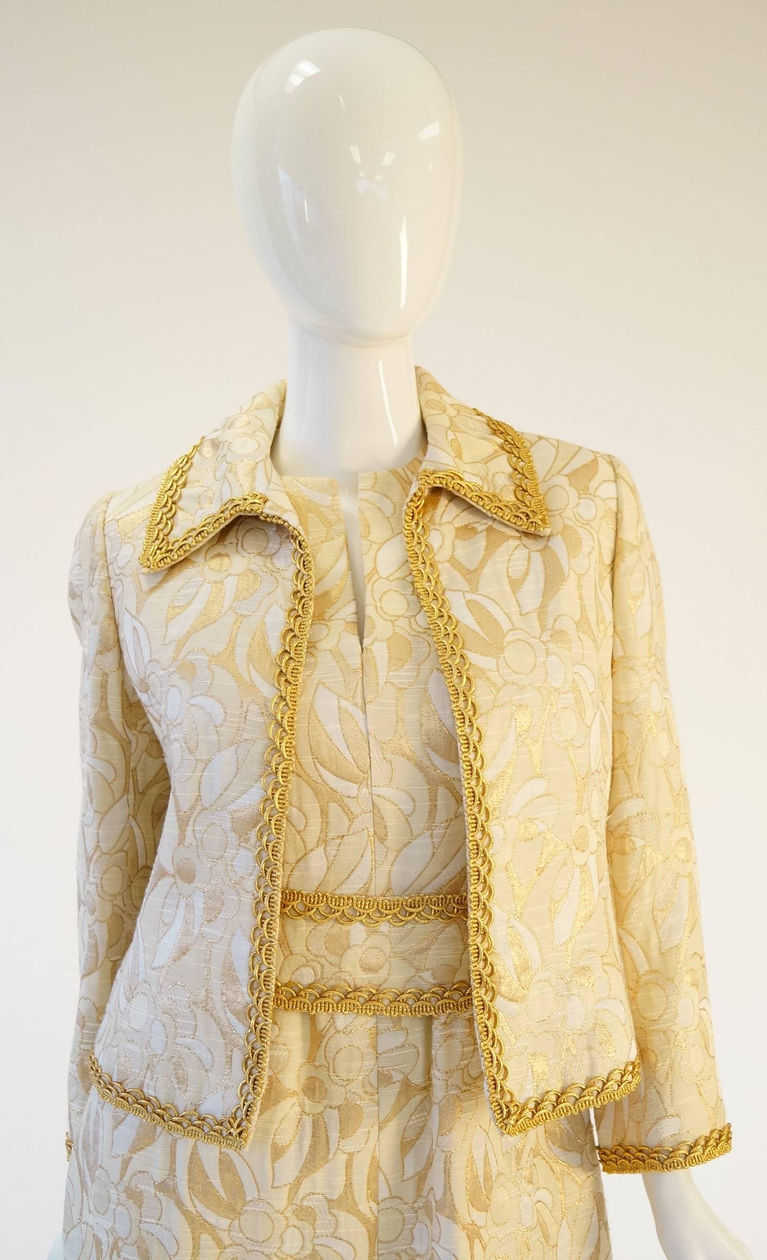1960's Mollie Parnis Gold and Cream Dress Suit In Good Condition In Houston, TX