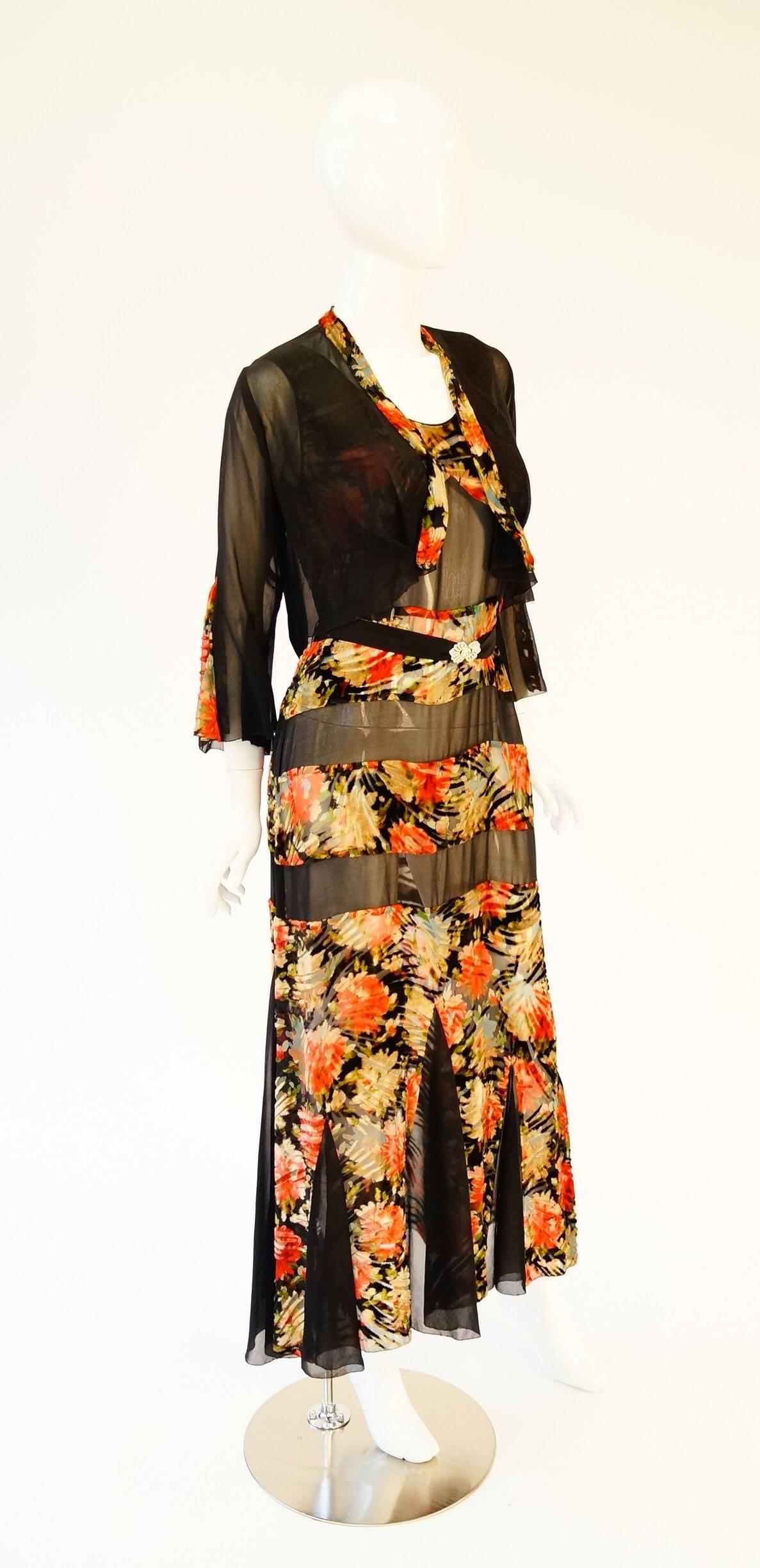 1920's Museum Piece Silk and Sheer Panel Floral Fluted Dress  In Excellent Condition For Sale In Houston, TX