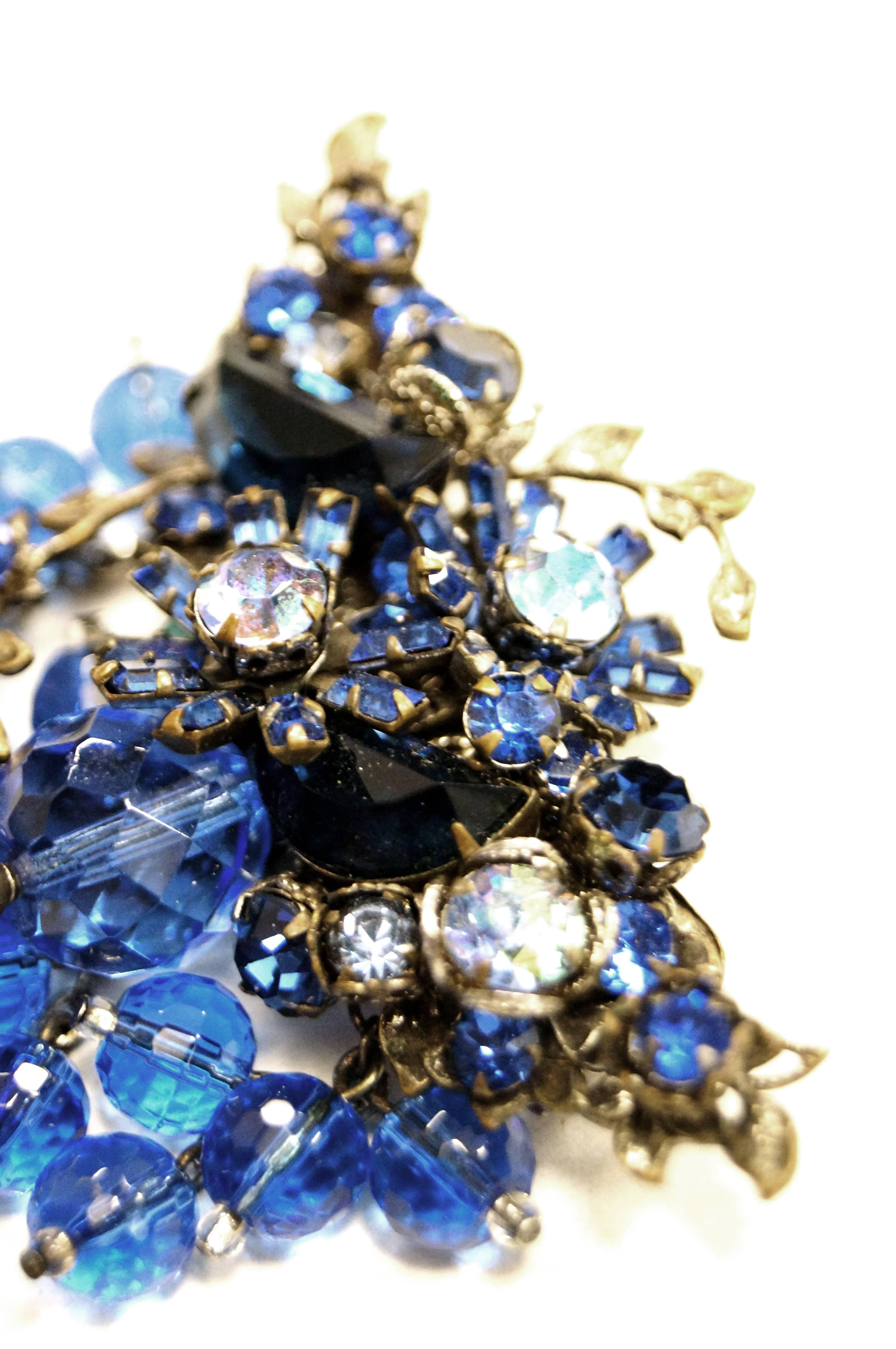 1950s DeMario Blue Beaded Floral Brooch and Bracelet Set For Sale 4