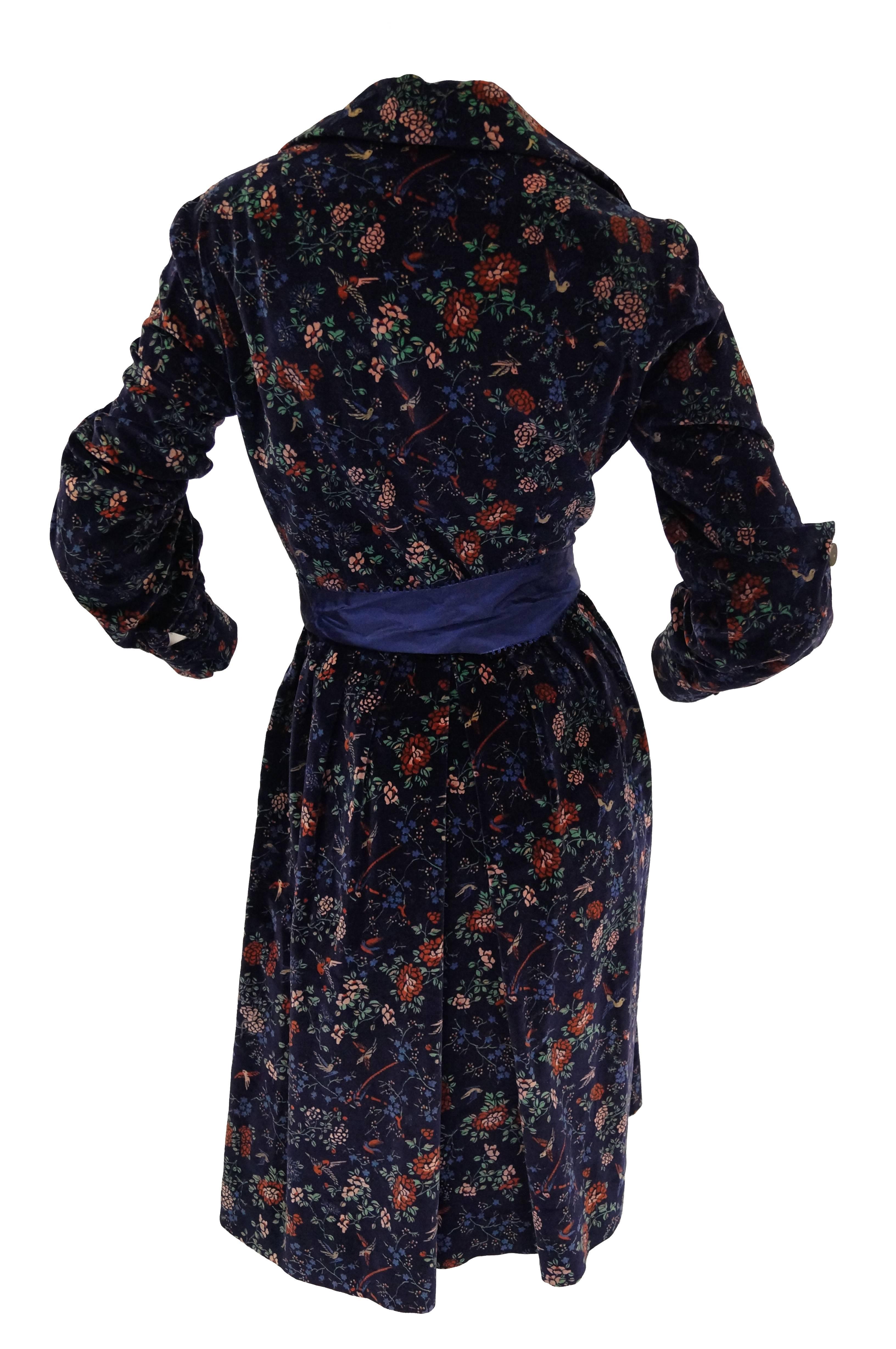 Women's 1970s Mollie Parnis Boutique Purple Velvet Dark Floral Dress