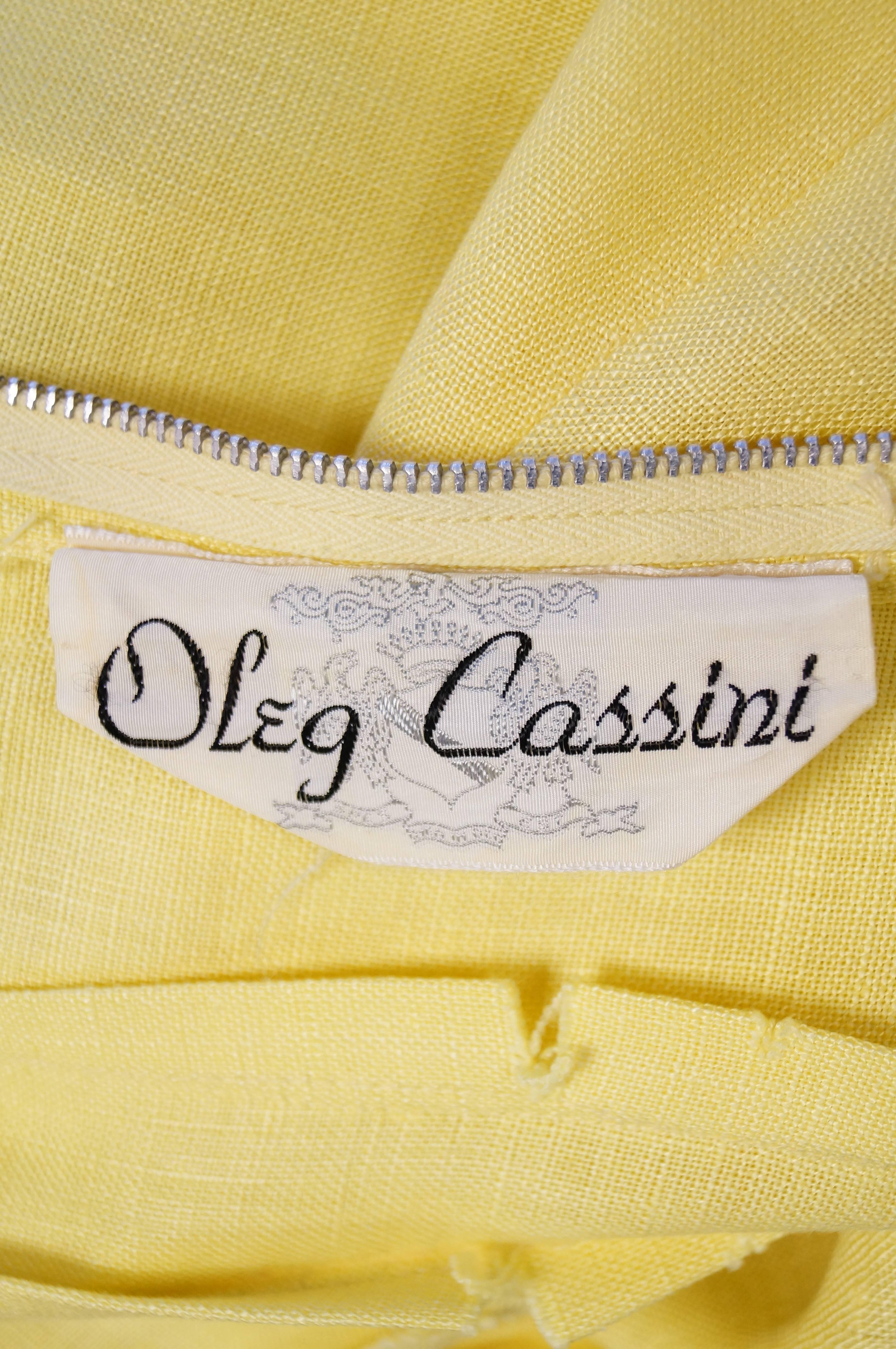 Oleg Cassini Lace Up Color Blocked Sheath Dress, 1970s  For Sale 1