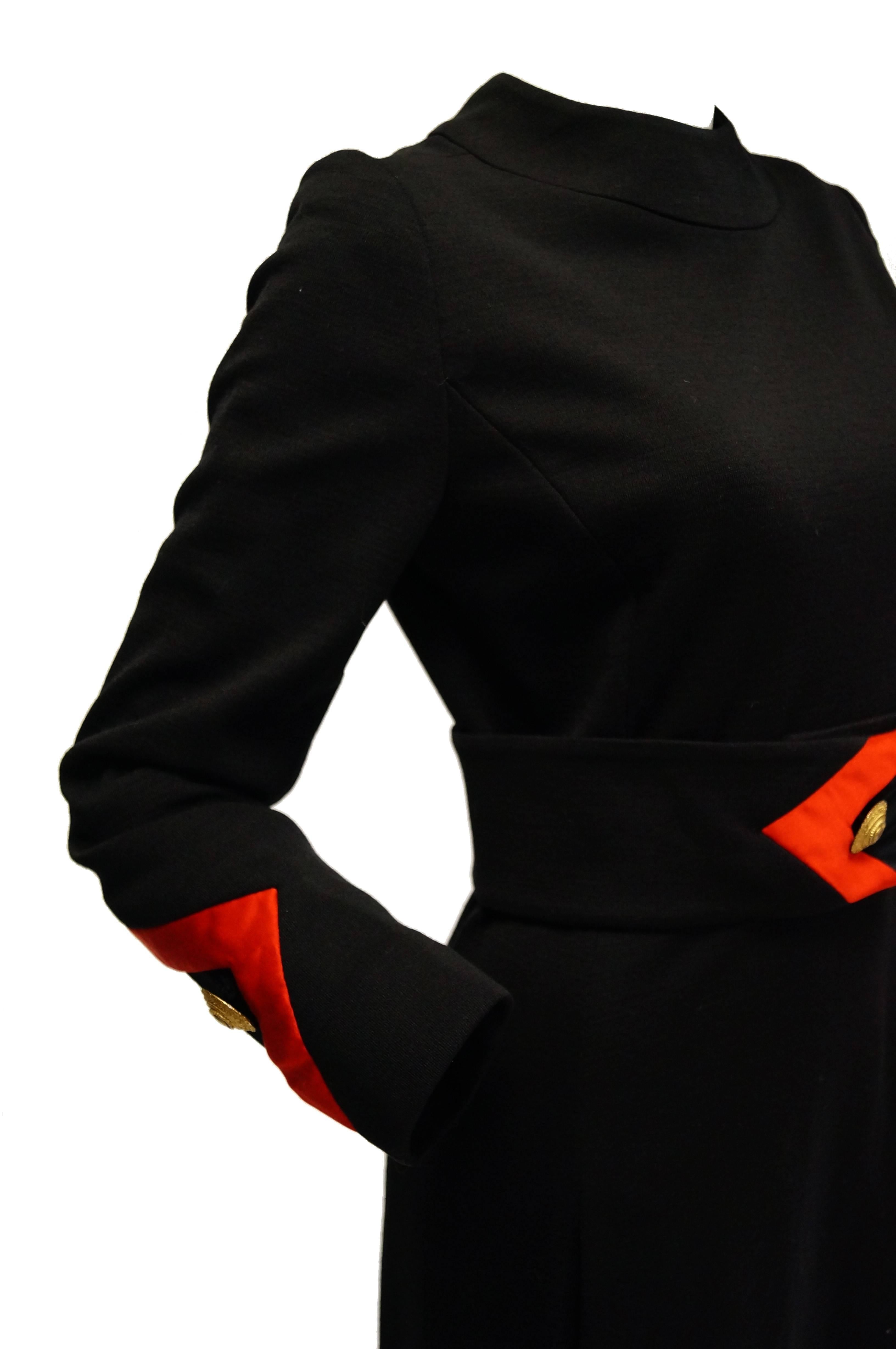 1960s Joseph Stein by Muriel Reade Wool Black and Red Arrow Accent Mod Dress In Excellent Condition In Houston, TX