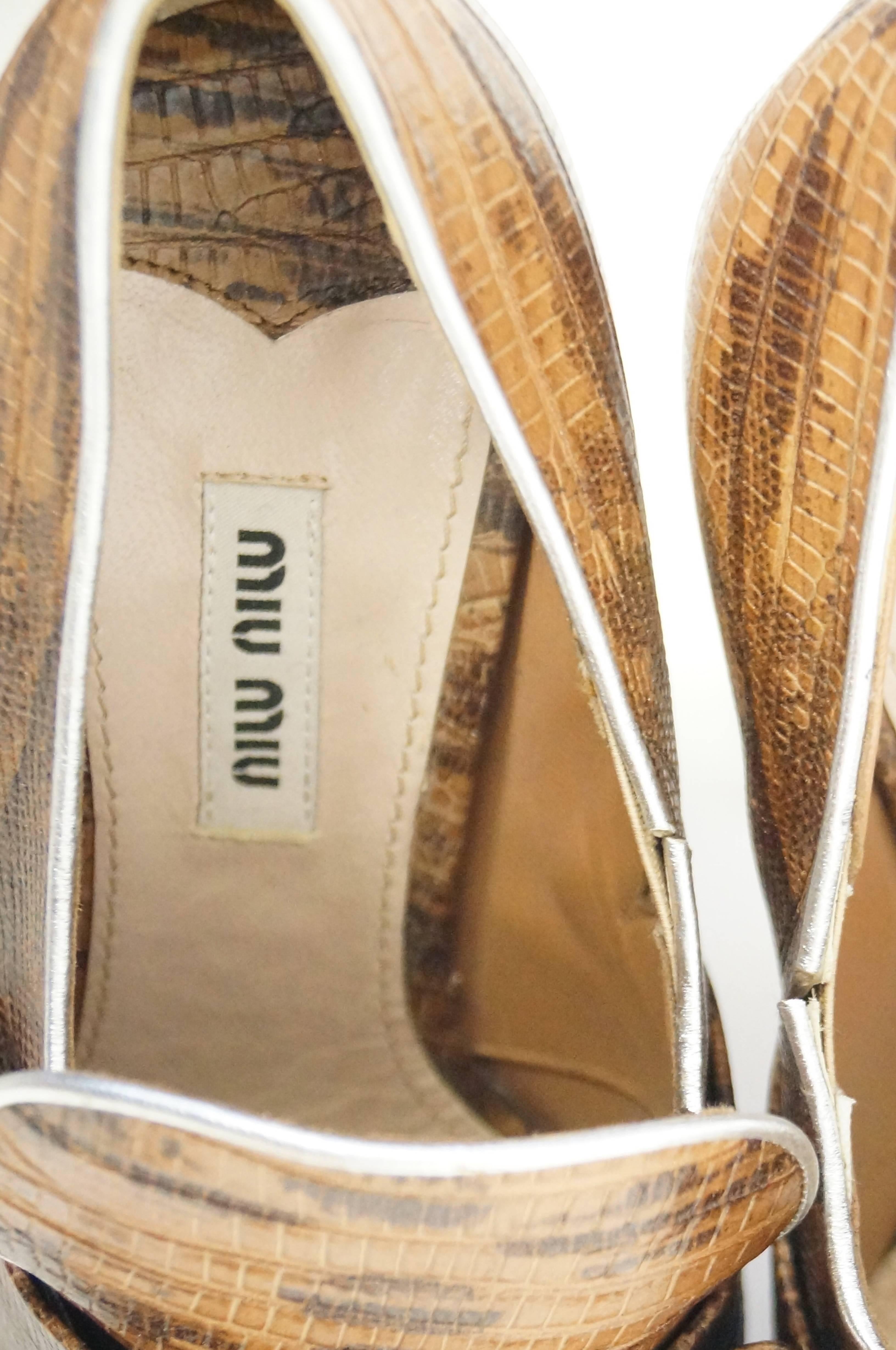 Miu Miu Stamped Snake Skin Leather Bow Platform Booties In Excellent Condition In Houston, TX